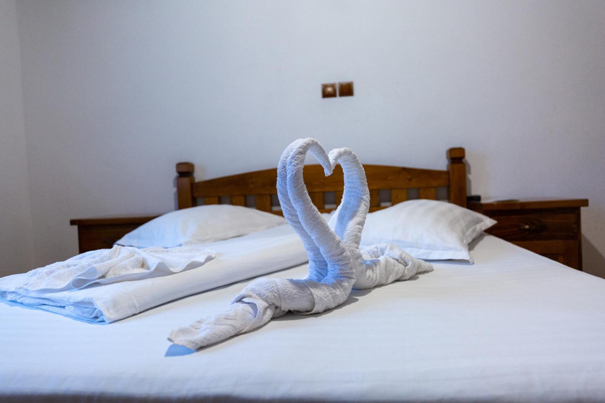 Conacul De Sub Munte Hotel Novaci Străini Exterior foto