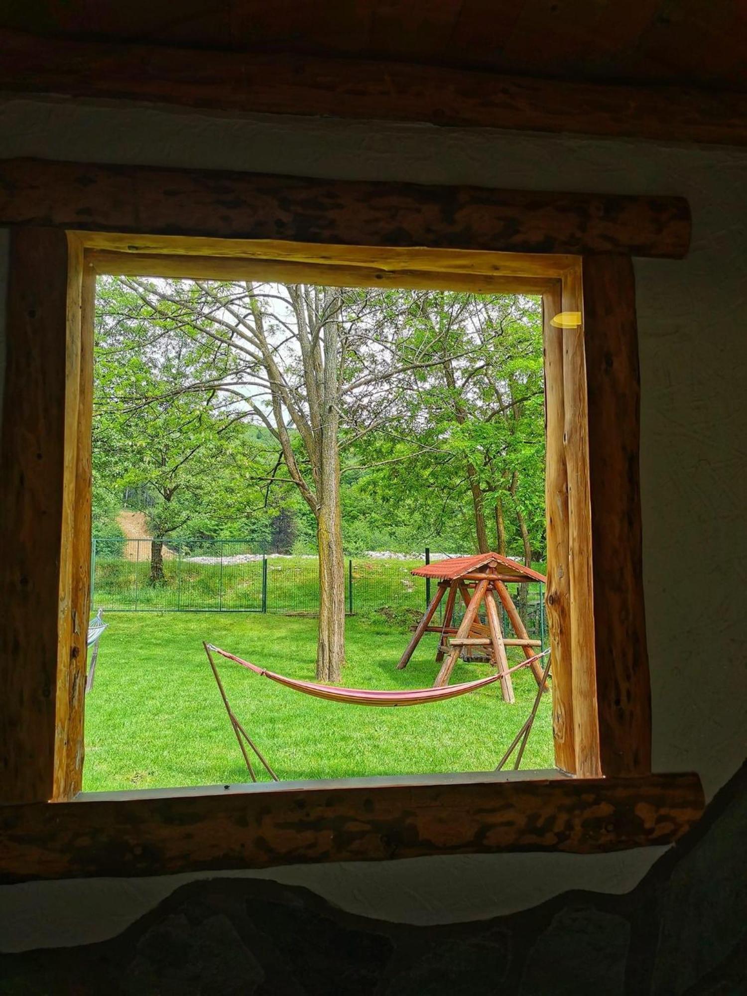 Conacul De Sub Munte Hotel Novaci Străini Exterior foto