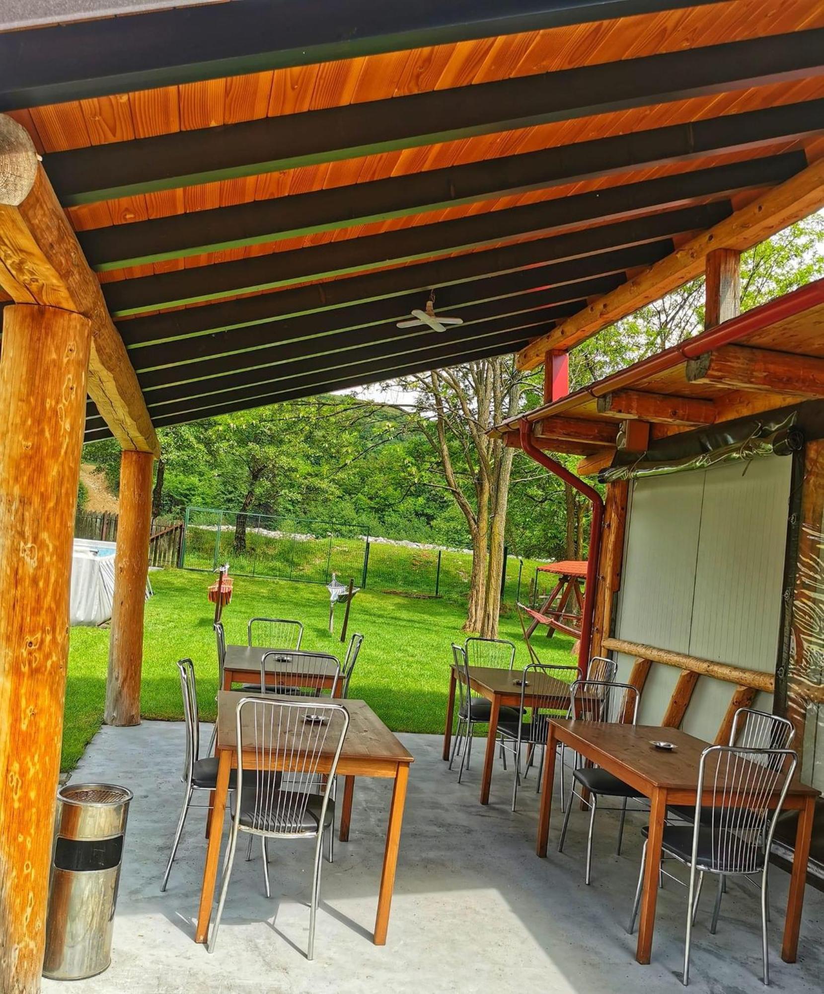 Conacul De Sub Munte Hotel Novaci Străini Exterior foto